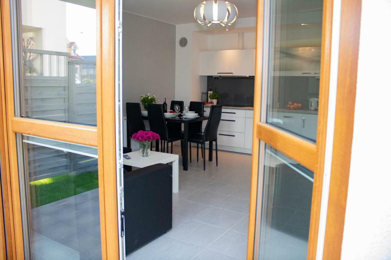 Apartament Z Ogrodkiem Trzesacz Exterior photo